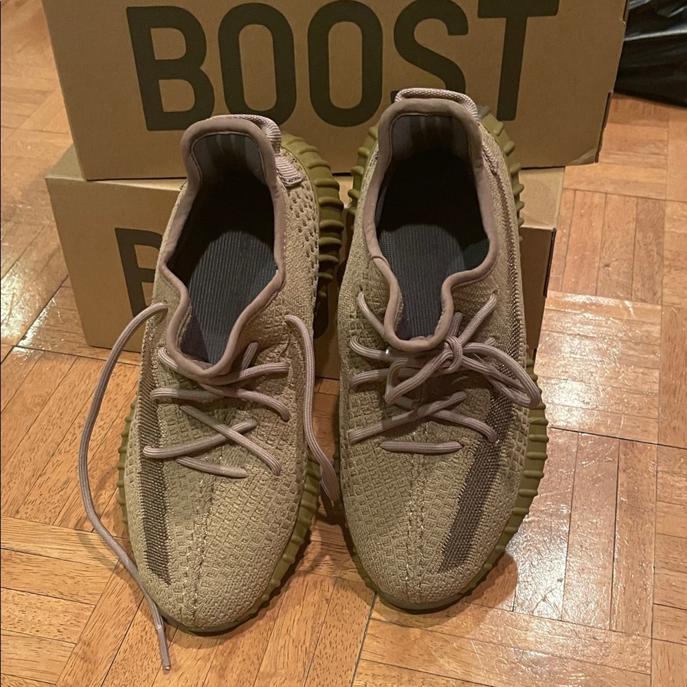 Yeezy Men's Brown Boost Sneakers